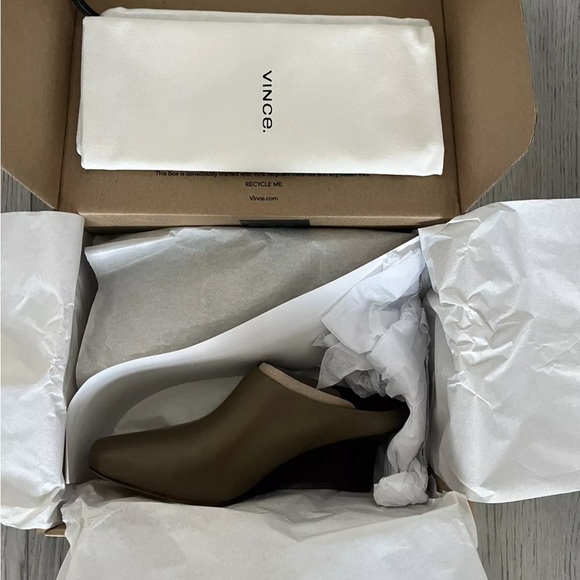 Vince Leather Benita Square Toe Slip On Clog Wedge Heel Pumps Cypress - Picture 4 of 10